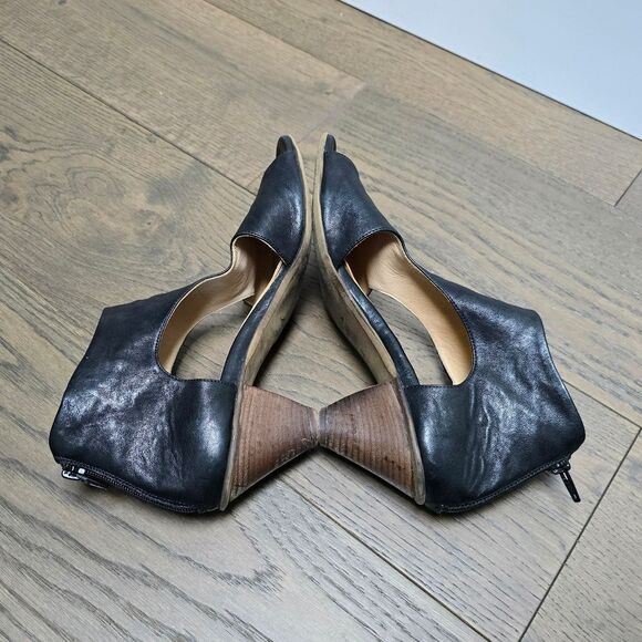 Gidigio Italy Italian Leather Peep Toe Shootie Sandal in Black - Picture 6 of 9